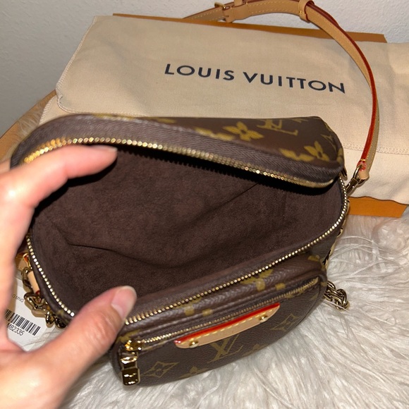 Brand new LV mini bum bag - Picture 11 of 15